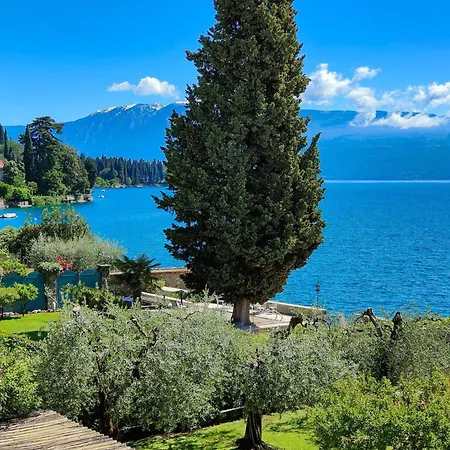 Apartment Luxury Lakeside Right On The Water Saló