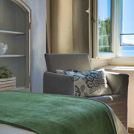 Apartment Luxury Lakeside Right On The Water