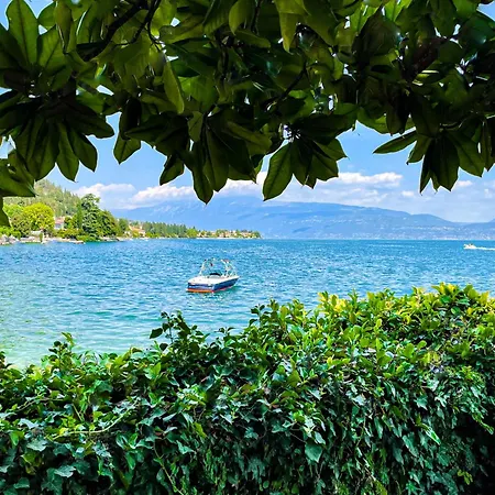 Luxury Lakeside Right On The Water * Saló